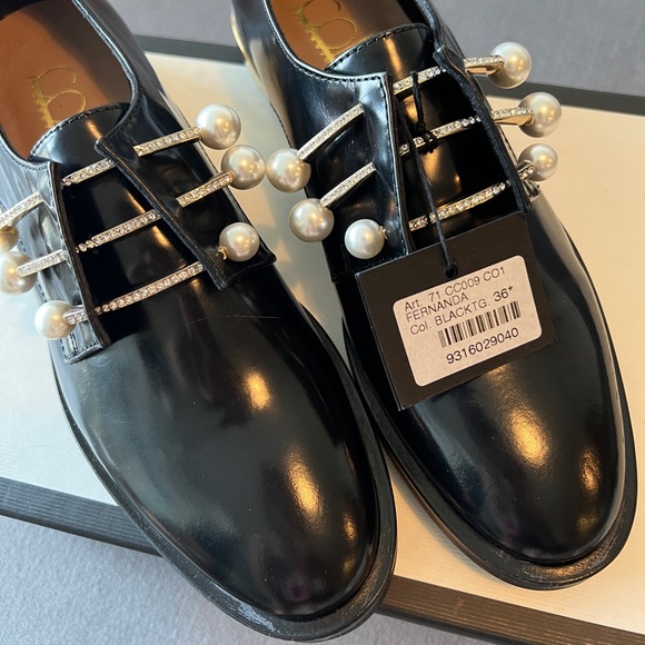 Brand new stylish Coliac loafer with pearl and crystal. - Picture 6 of 14